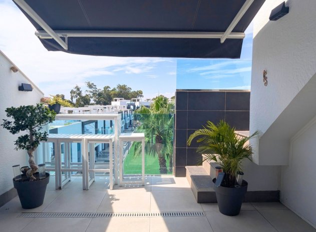 Resale - Apartment / Flat * - El Raso *