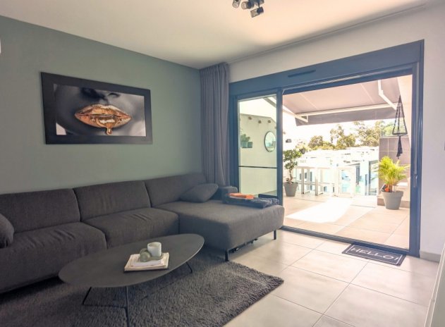 Resale - Apartment / Flat * - El Raso *
