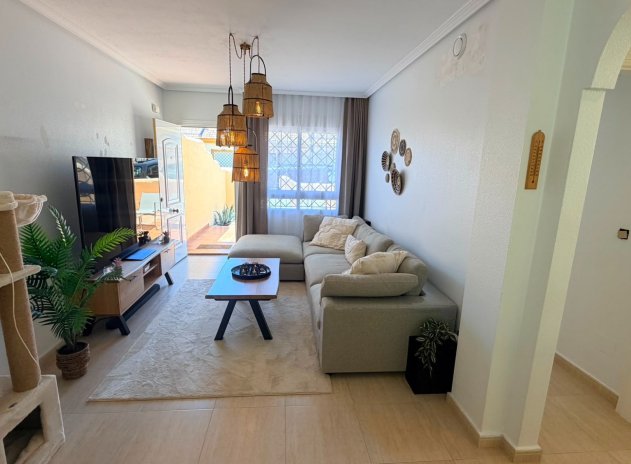 Revente - Villa - Los Montesinos - Urbanizacion montesol