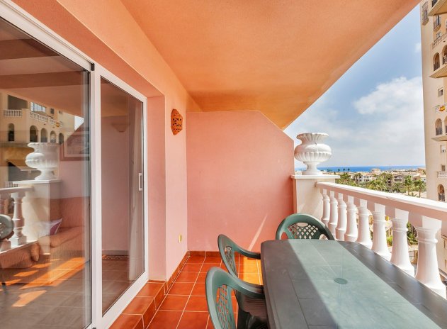 Resale - Apartment / Flat * - Torrevieja * - Playa de los Locos *