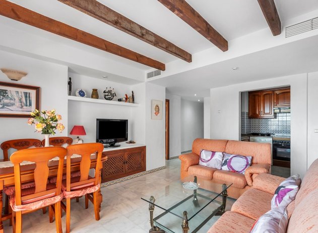 Resale - Apartment / Flat * - Torrevieja * - Playa de los Locos *