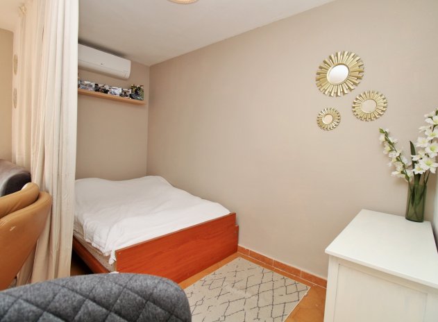 Wiederverkauf - Wohnung - Villamartin - Villamartín