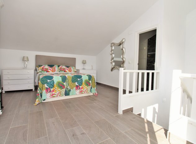 Herverkoop - Rijwoning - Villamartin - Villamartín