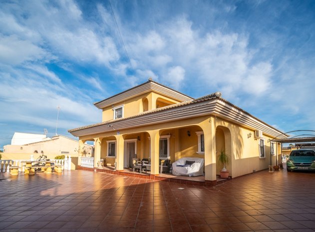 Herverkoop - Villa - Torrevieja - Los Balcones