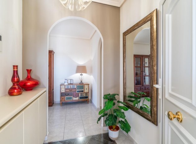 Resale - Villa * - Orihuela Costa * - Playa Flamenca *
