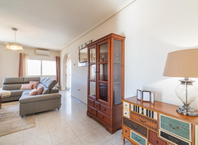 Resale - Villa * - Orihuela Costa * - Playa Flamenca *