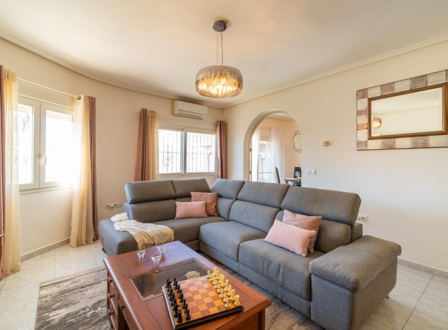 Resale - Villa * - Orihuela Costa * - Playa Flamenca *