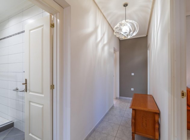 Resale - Villa * - Orihuela Costa * - Playa Flamenca *