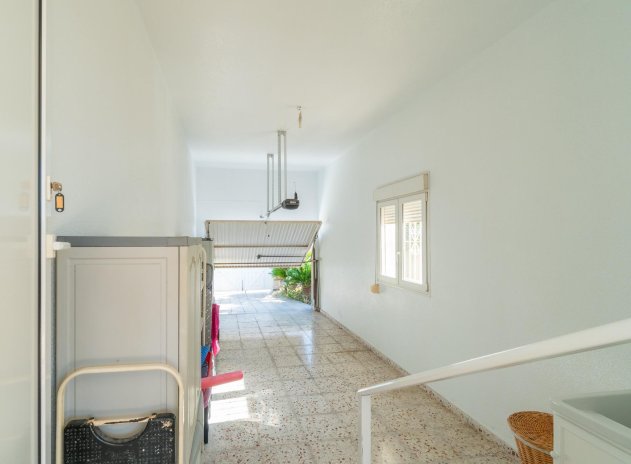 Resale - Villa * - Orihuela Costa * - Playa Flamenca *