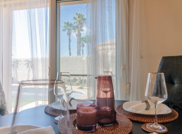 Resale - Villa * - Orihuela Costa * - Playa Flamenca *