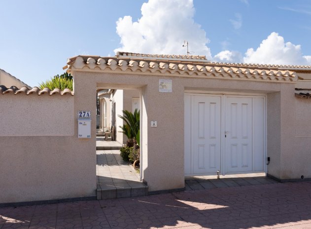 Resale - Villa * - Orihuela Costa * - Playa Flamenca *