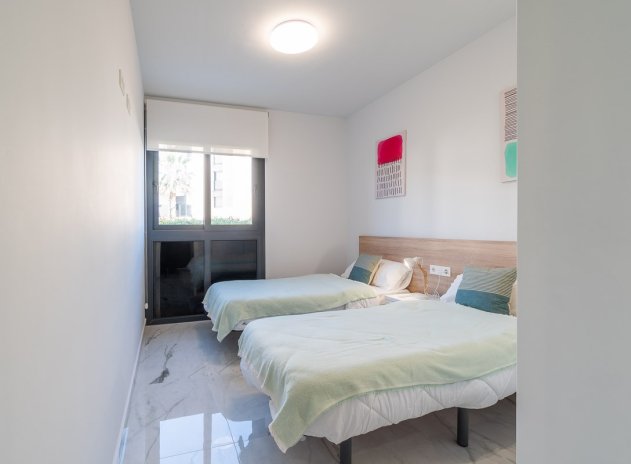 Resale - Apartment / Flat * - Orihuela Costa * - Los Altos *