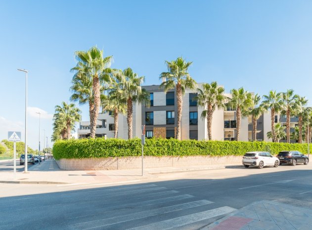 Resale - Apartment / Flat * - Orihuela Costa * - Los Altos *