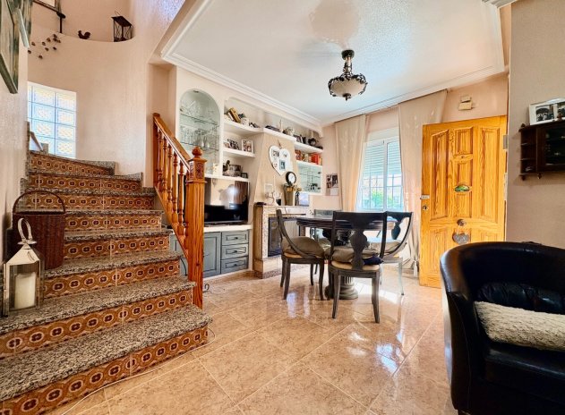 Resale - Apartment / Flat * - Orihuela Costa * - Playa Flamenca *
