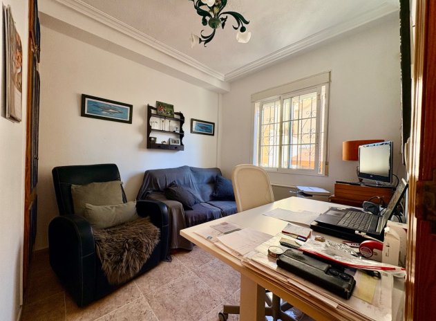 Resale - Apartment / Flat * - Orihuela Costa * - Playa Flamenca *
