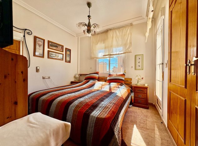 Resale - Apartment / Flat * - Orihuela Costa * - Playa Flamenca *