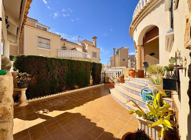 Resale - Apartment / Flat * - Orihuela Costa * - Playa Flamenca *