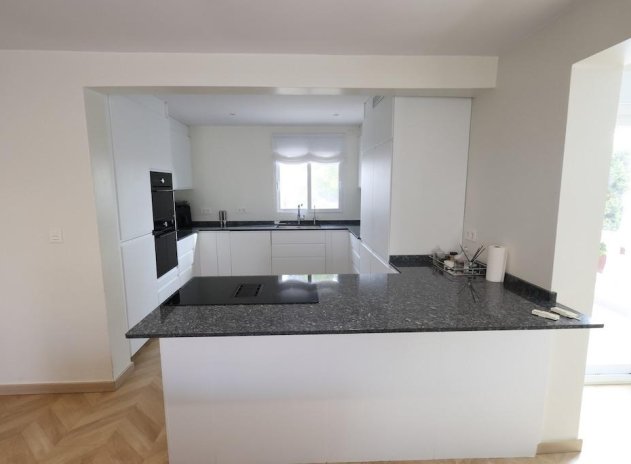 Herverkoop - Villa - Torrevieja - Los Balcones