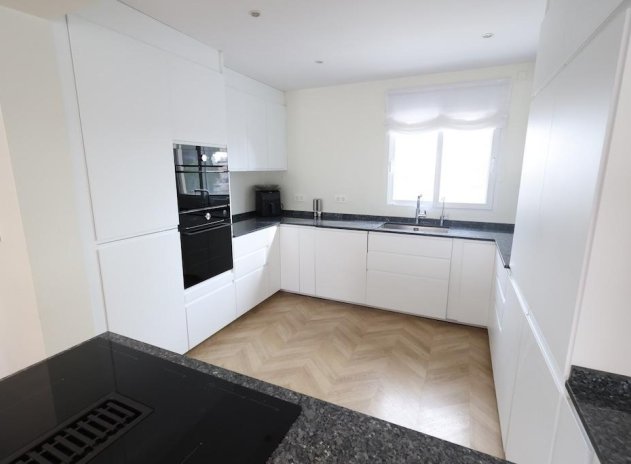 Herverkoop - Villa - Torrevieja - Los Balcones