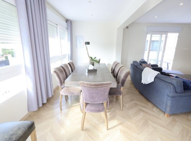 Herverkoop - Villa - Torrevieja - Los Balcones