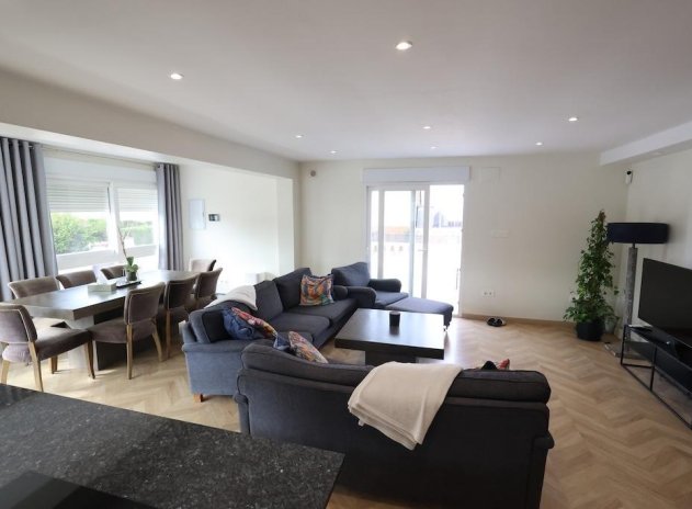 Herverkoop - Villa - Torrevieja - Los Balcones