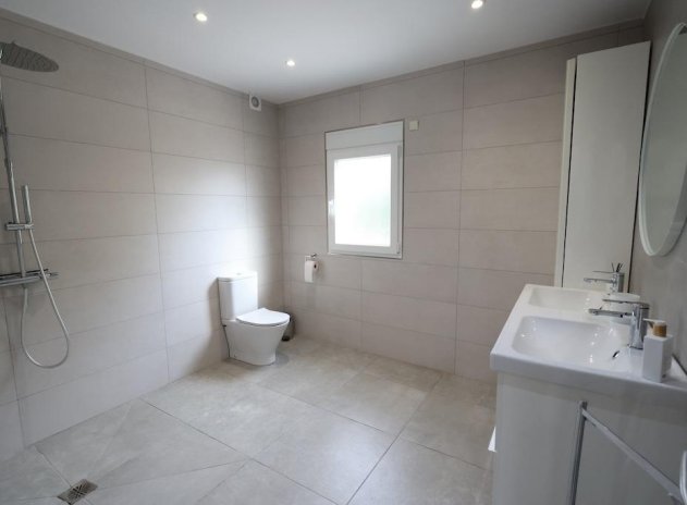 Herverkoop - Villa - Torrevieja - Los Balcones