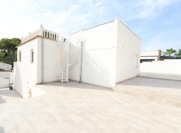 Herverkoop - Villa - Torrevieja - Los Balcones