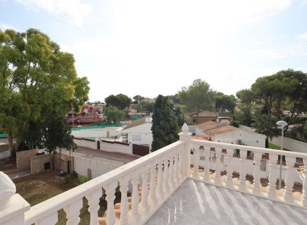 Herverkoop - Villa - Torrevieja - Los Balcones