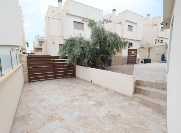 Herverkoop - Villa - Orihuela Costa - Villamartín