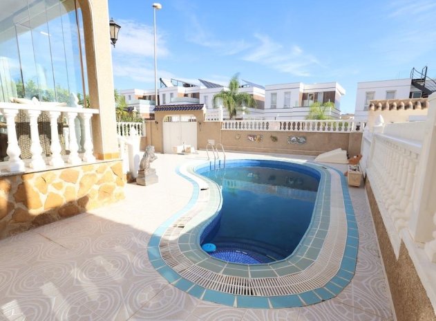 Resale - Villa * - Orihuela Costa * - Las Filipinas *