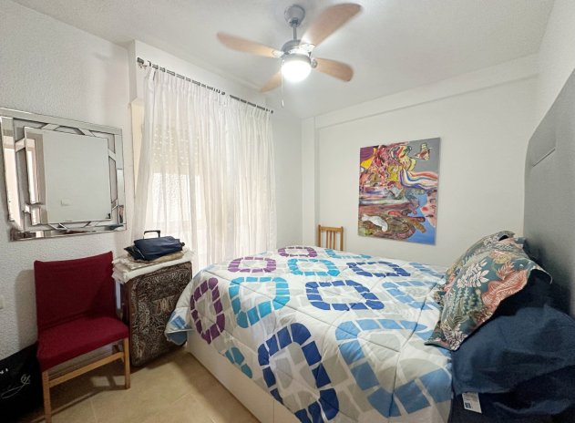 Resale - Apartment / Duplex - Torrevieja * - Playa de los Naufragos