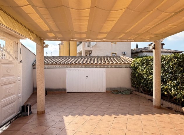 Herverkoop - Villa - Orihuela Costa