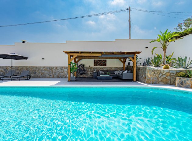 Revente - Villa - Orihuela Costa - Villamartin