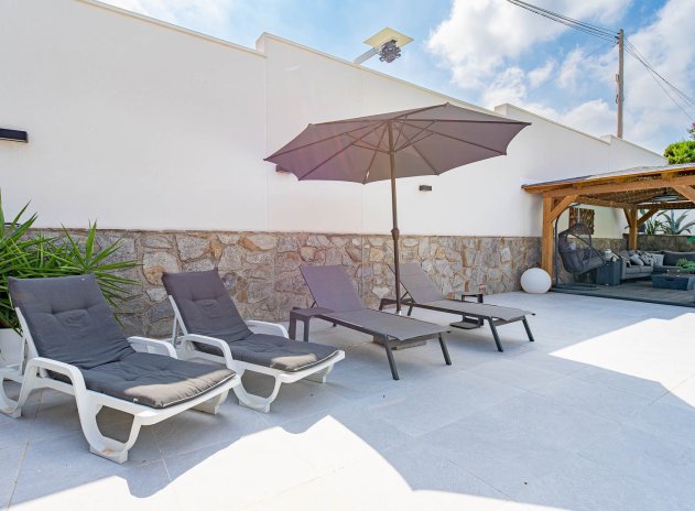 Revente - Villa - Orihuela Costa - Villamartin