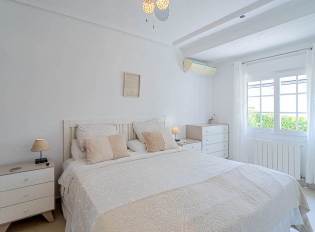 Revente - Villa - Orihuela Costa - Villamartin