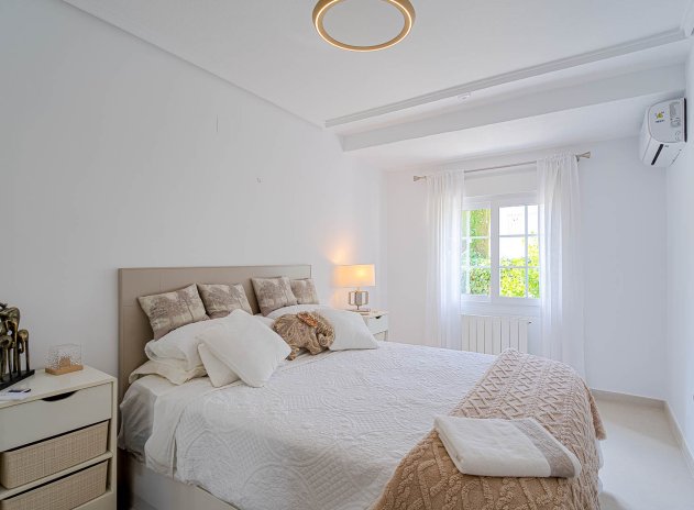 Revente - Villa - Orihuela Costa - Villamartin