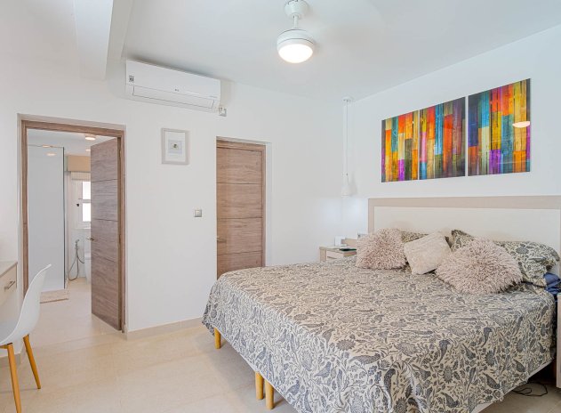 Revente - Villa - Orihuela Costa - Villamartin