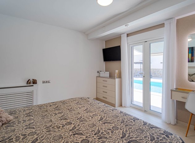 Revente - Villa - Orihuela Costa - Villamartin