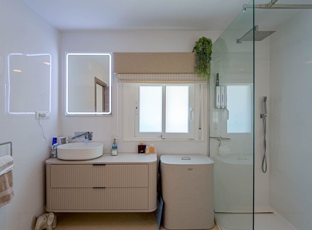 Revente - Villa - Orihuela Costa - Villamartin