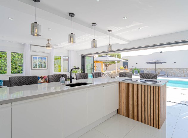 Revente - Villa - Orihuela Costa - Villamartin