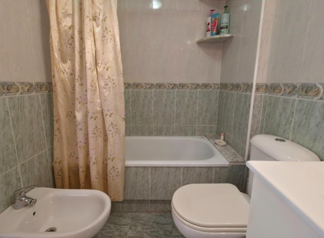 Resale - Apartment / Flat * - Torrevieja * - Torreblanca *