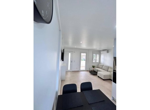 Resale - Apartment / Flat * - Orihuela Costa * - La Regia *
