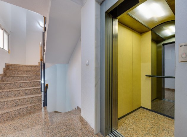 Reventa - Apartamento / Piso - Torrevieja