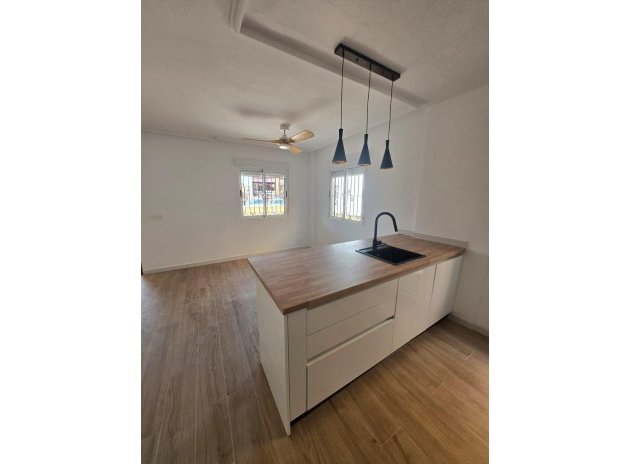 Resale - Villa * - Orihuela Costa * - La Florida *