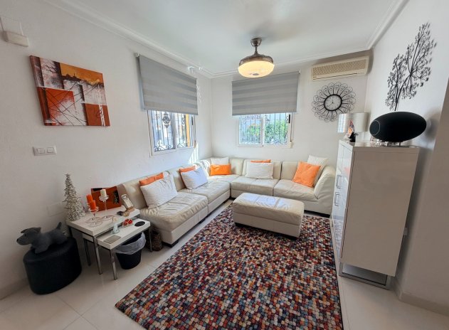 Resale - Townhouse * - Orihuela * - Entre Naranjos *