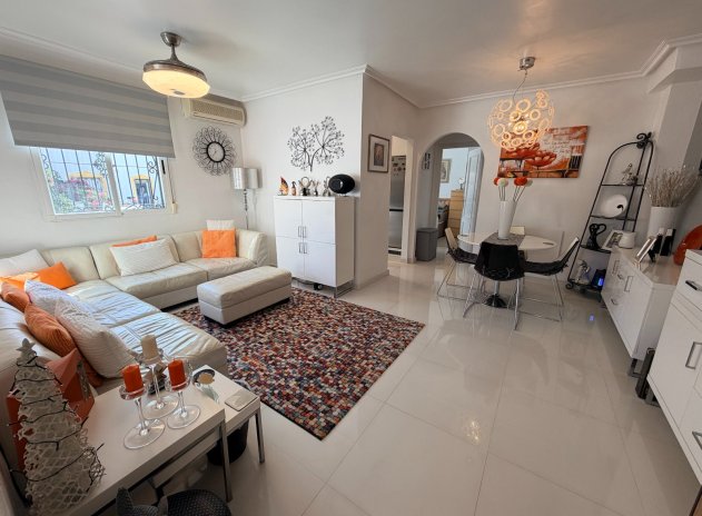 Resale - Townhouse * - Orihuela * - Entre Naranjos *