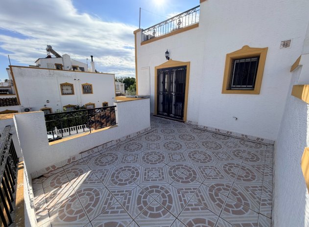Resale - Townhouse * - Orihuela * - Entre Naranjos *