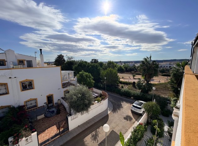 Resale - Townhouse * - Orihuela * - Entre Naranjos *