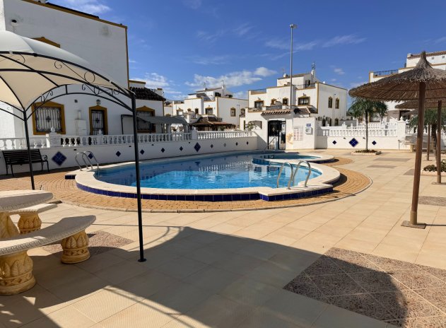 Herverkoop - Rijwoning - Orihuela - Entre Naranjos