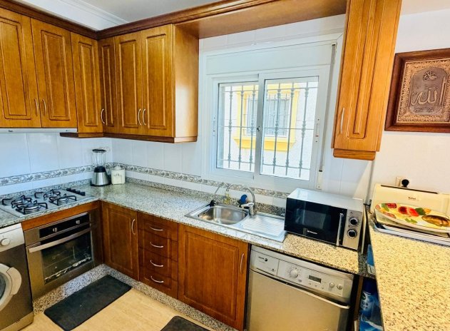 Herverkoop - Villa - Los Montesinos - La Herrada